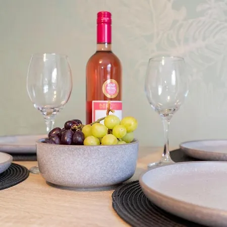 Quiet Corner Haven 아파트 기스버러